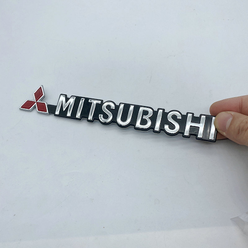 适用三菱帕杰罗猎豹奇兵黑金刚飞腾mitsubishi英文字母车标贴尾标
