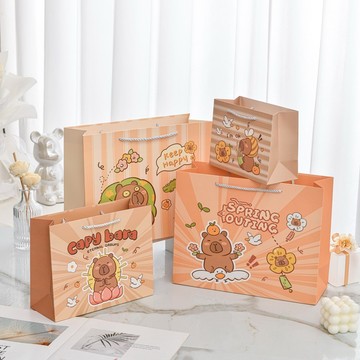 新款卡皮巴拉礼品袋加厚生日礼物袋卡通可爱水豚节日手提包装袋