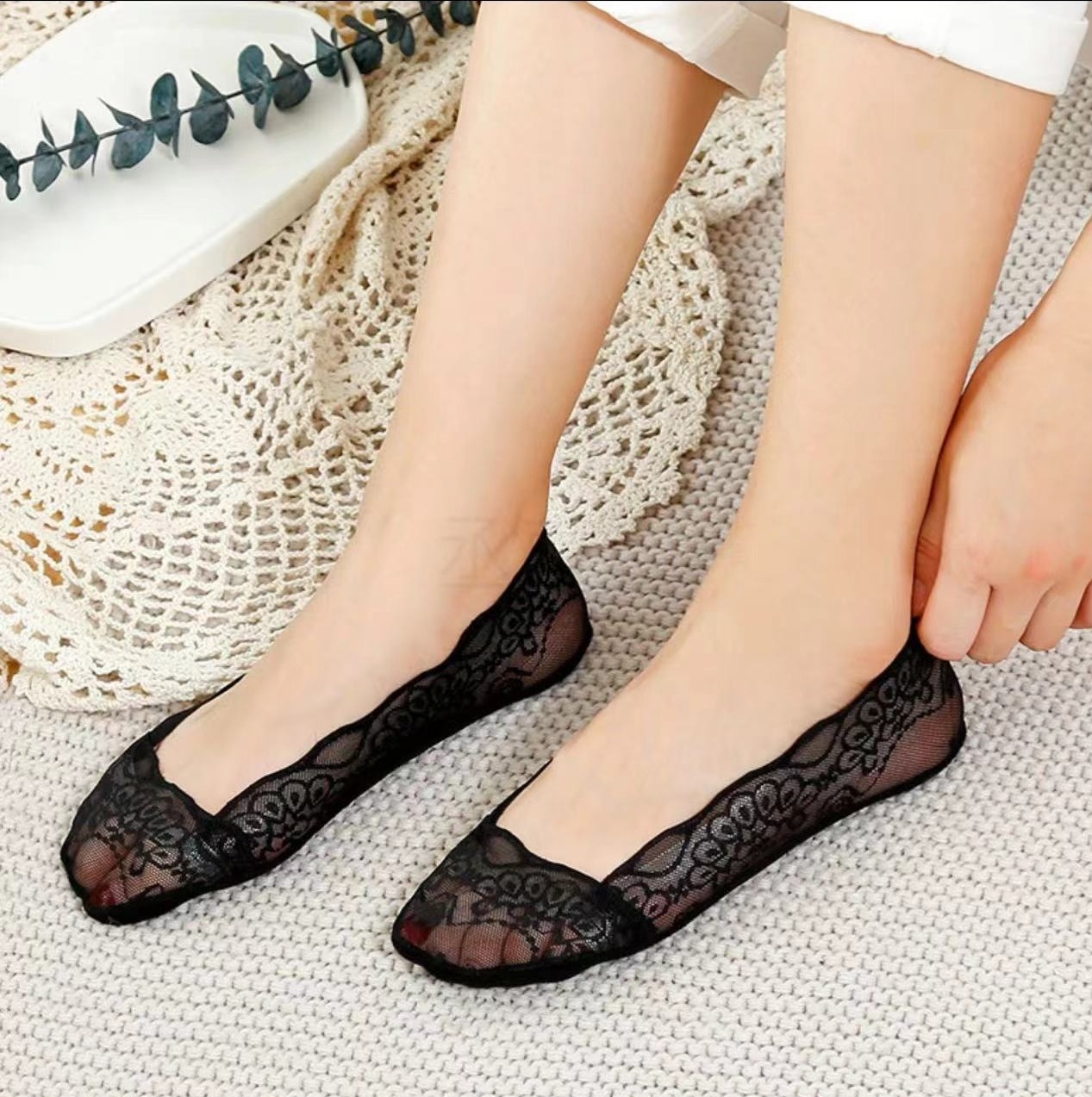 薄款蕾丝隐形袜波浪船袜夏季新款女士短袜子女浅口防滑舒适不掉跟