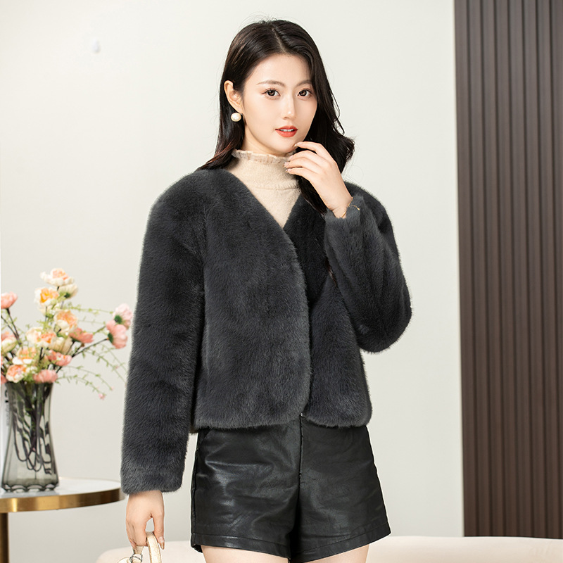 新款秋冬保暖海宁皮毛一体貂绒皮草开衫小香风外套短款加厚上衣女
