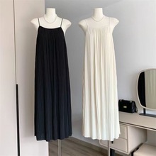 A夏季新款高级感吊带连衣裙气质韩版简约垂感百搭显瘦褶皱长群