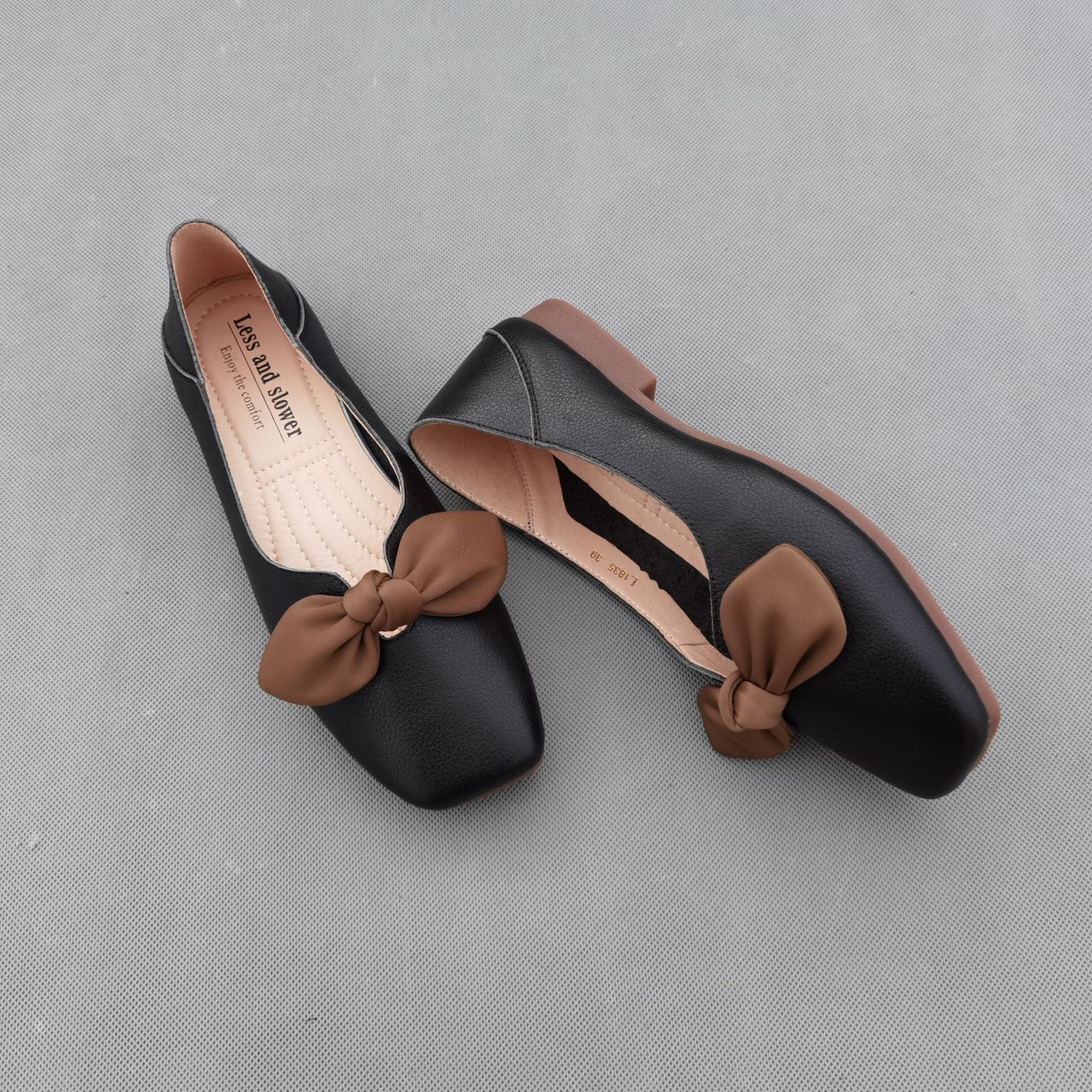 春夏两穿牛皮女单鞋 蝴蝶结小方头皮鞋 很舒服l1835