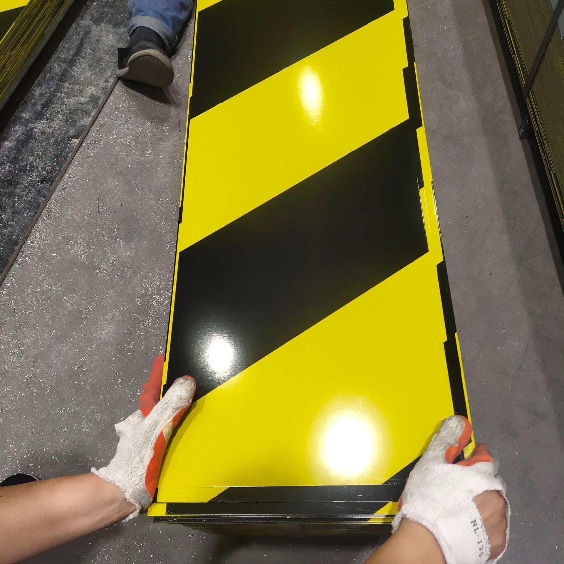 厂家直供 建筑外脚手架踢脚板 楼层隔离挡脚板镀锌铁皮踢脚线