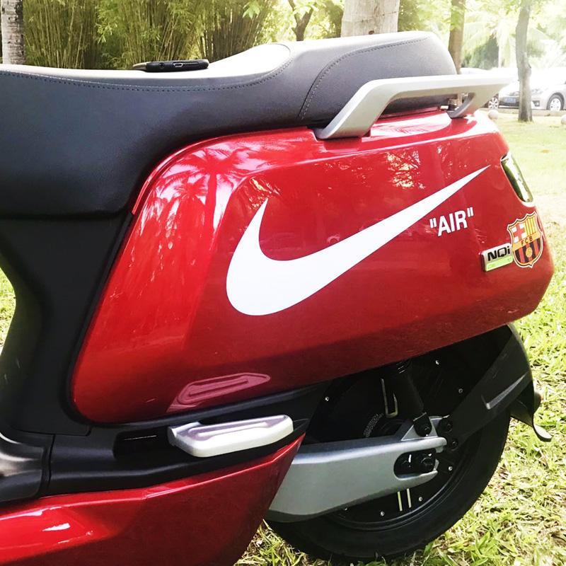 电动车网红耐克大勾车贴汽车潮牌nike贴纸摩托划痕遮挡电个性定制