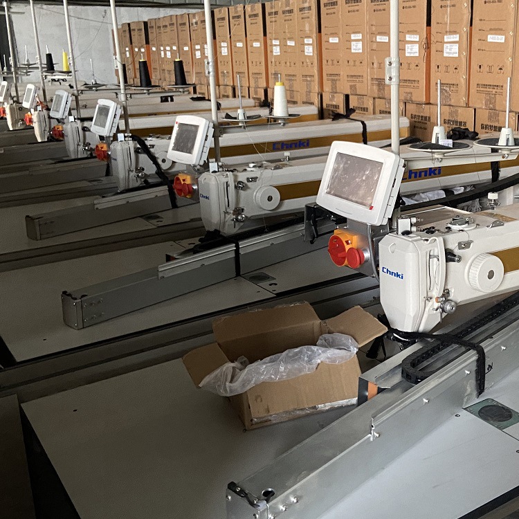 二手中缝重工模板机全自动缝纫机旋转柔性中压脚服装花样