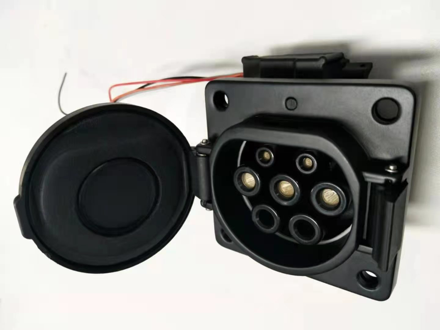 电动汽车充电桩/充电插头专用插座32a(供电端)国标/充电桩/充电枪