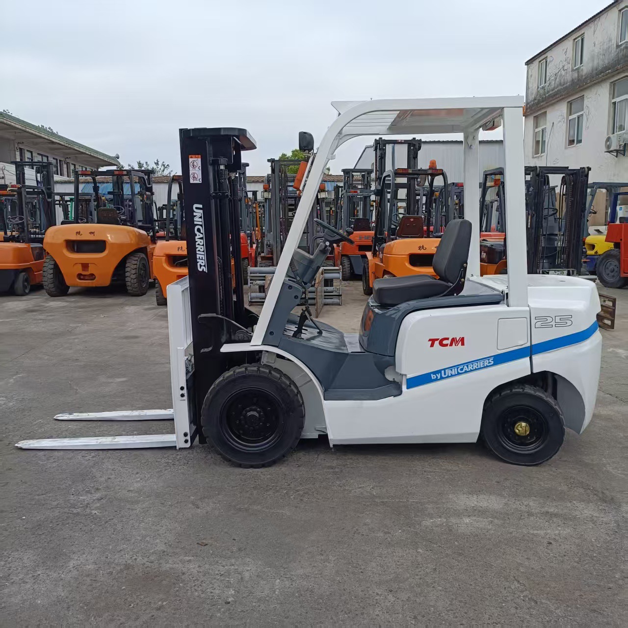 日本进口TCM叉车二手叉车液压小型2.5吨仓储堆高搬运内燃电动TCM