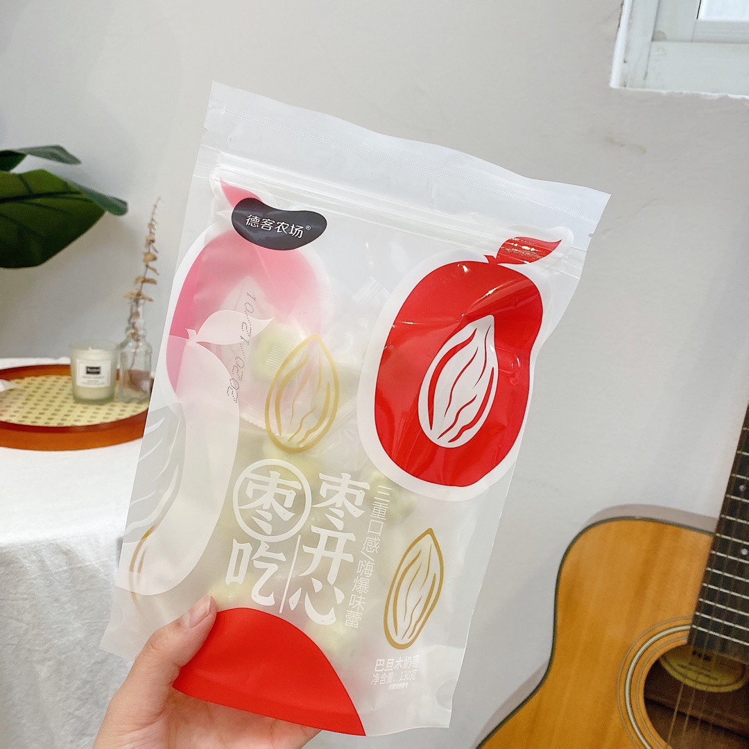 德客农场网红奶枣袋装130g杏仁巴旦木夹心枣夹心枣奶酪枣网红零食