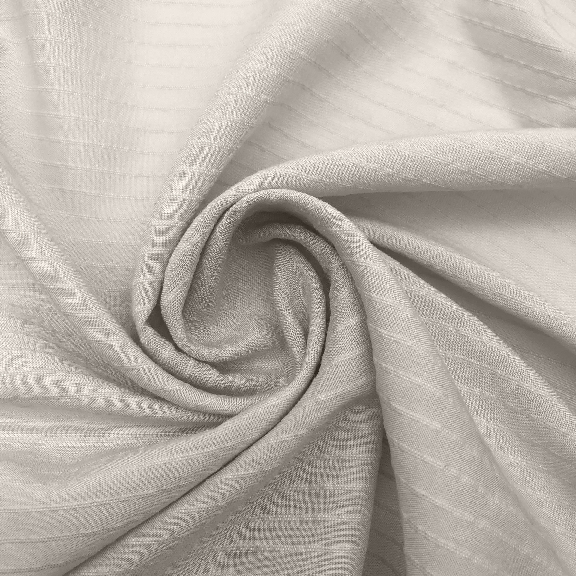 厂家直销 粘胶提花条纹面料 梭织斜纹春夏面料 连衣裙t恤面料现货-阿