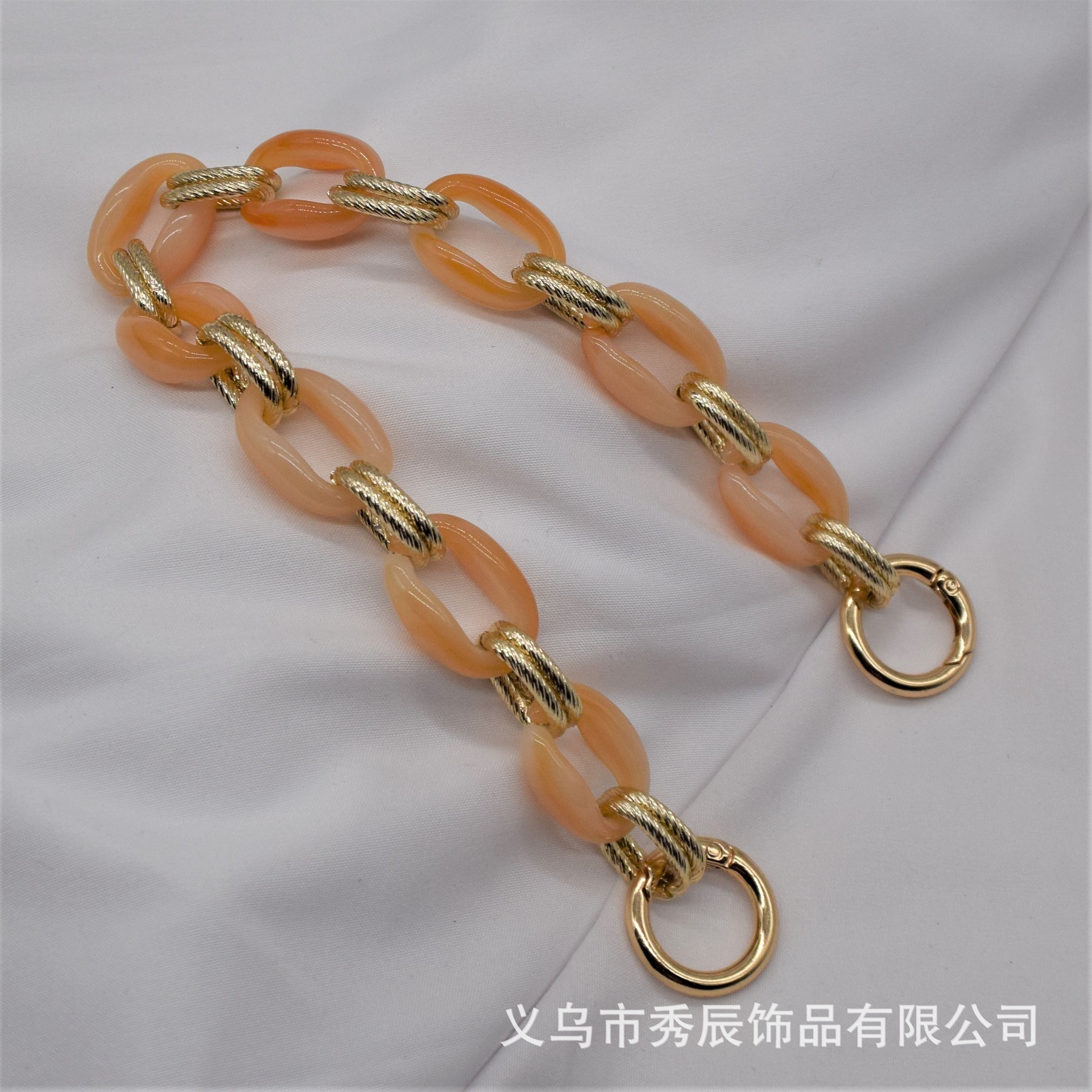 Factory Direct Sales Resin Acrylic Plastic Thick Straps Shoulder Strap Mixed Gold Chain Handle Dinner Bag with Accessories