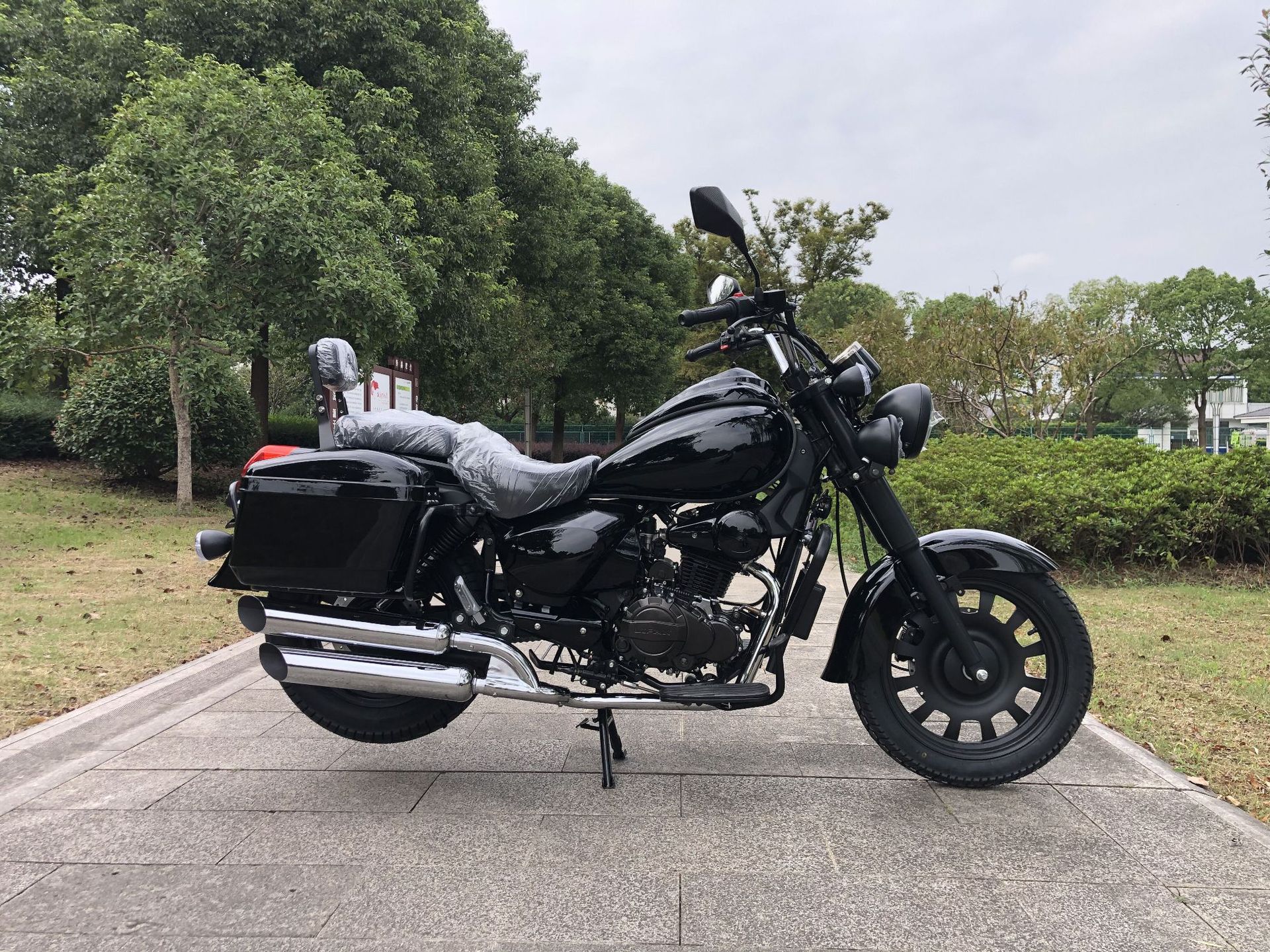 厂家直销新款国四电喷摩托车免税 150cc叛逆者复古起风太子摩托车