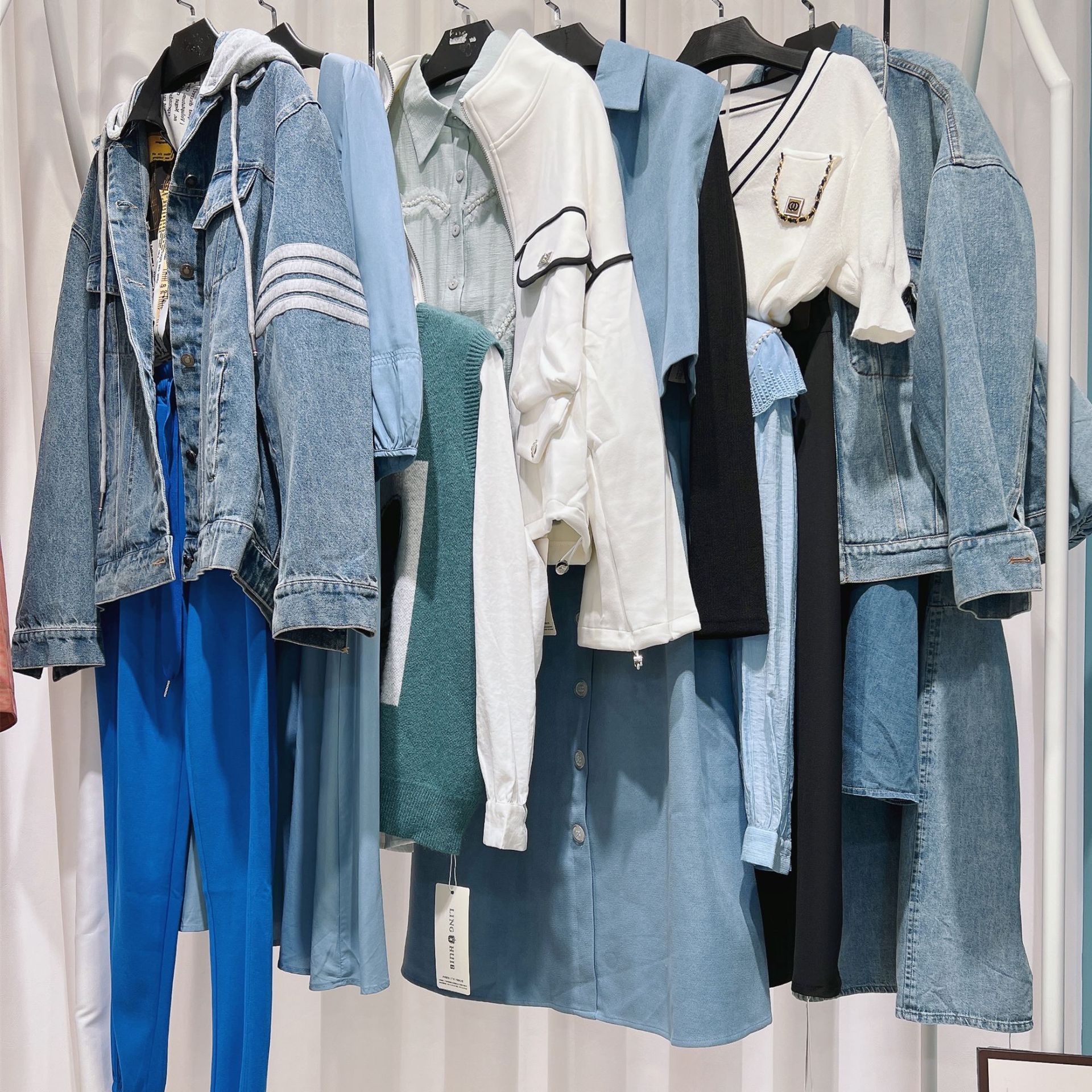 高端原创设计师品牌 正品服装尾货 专柜撤柜实体店女装批发走份