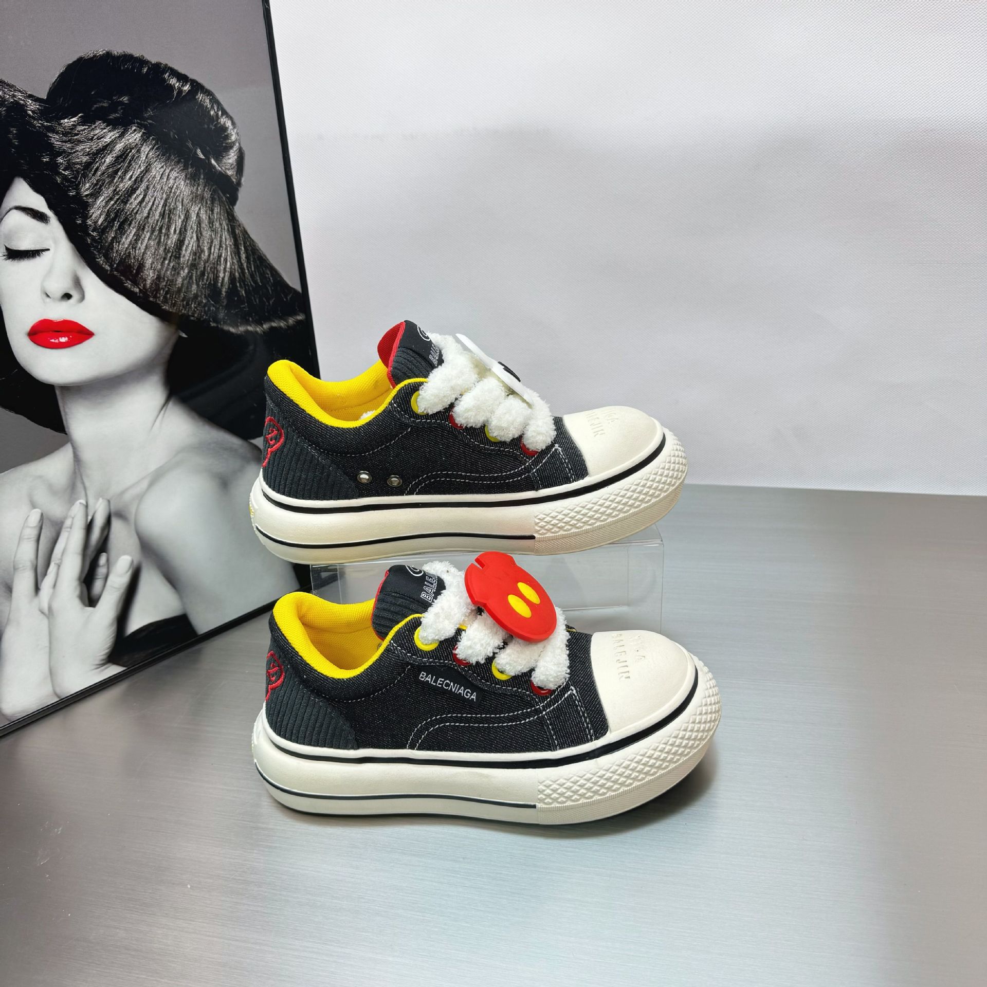 国潮百搭米奇米妮联名丑萌大头面包厚底低帮帆布鞋女新款休闲板鞋