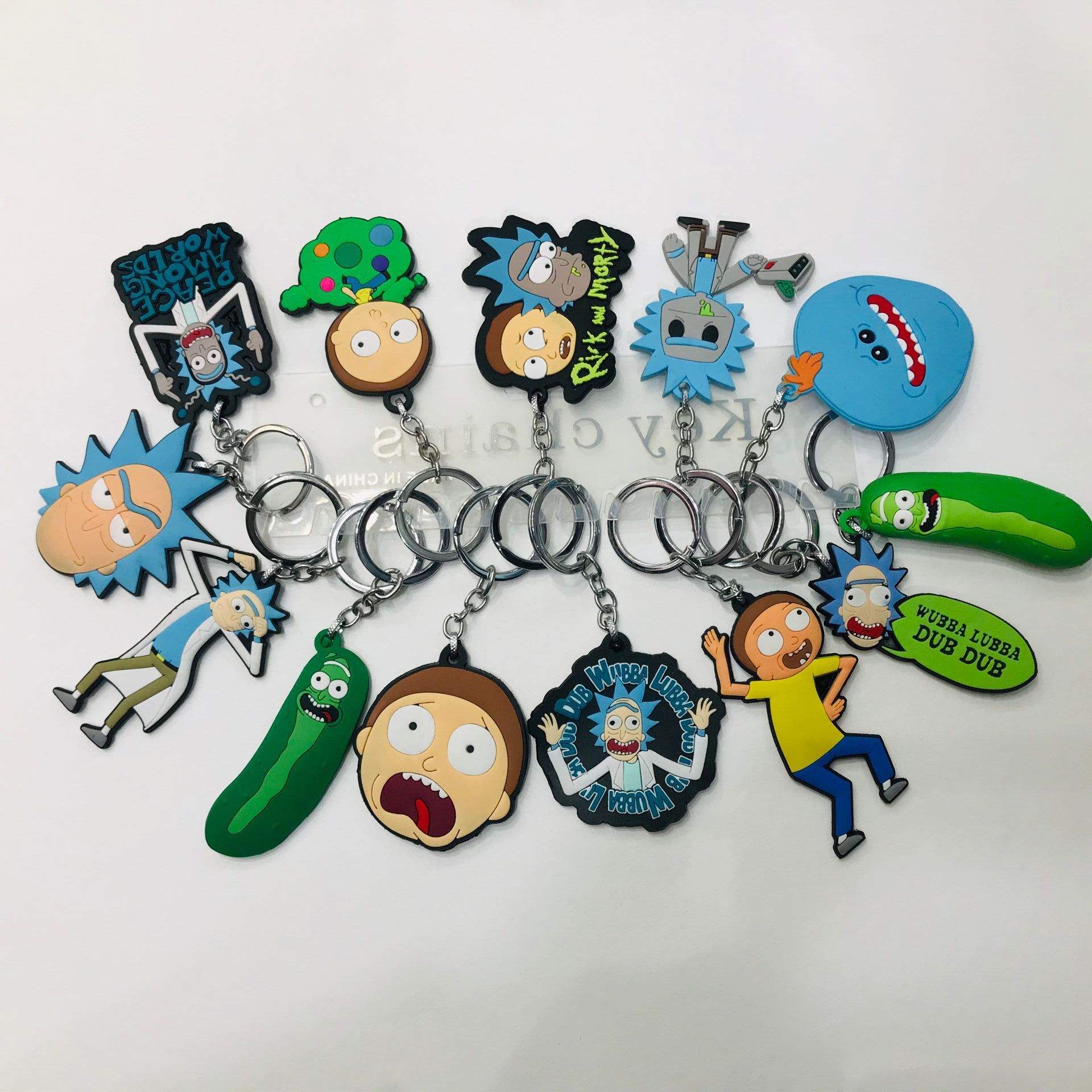 速卖通瑞克与莫蒂钥匙扣学生卡通创意礼品腌黄瓜挂饰现货