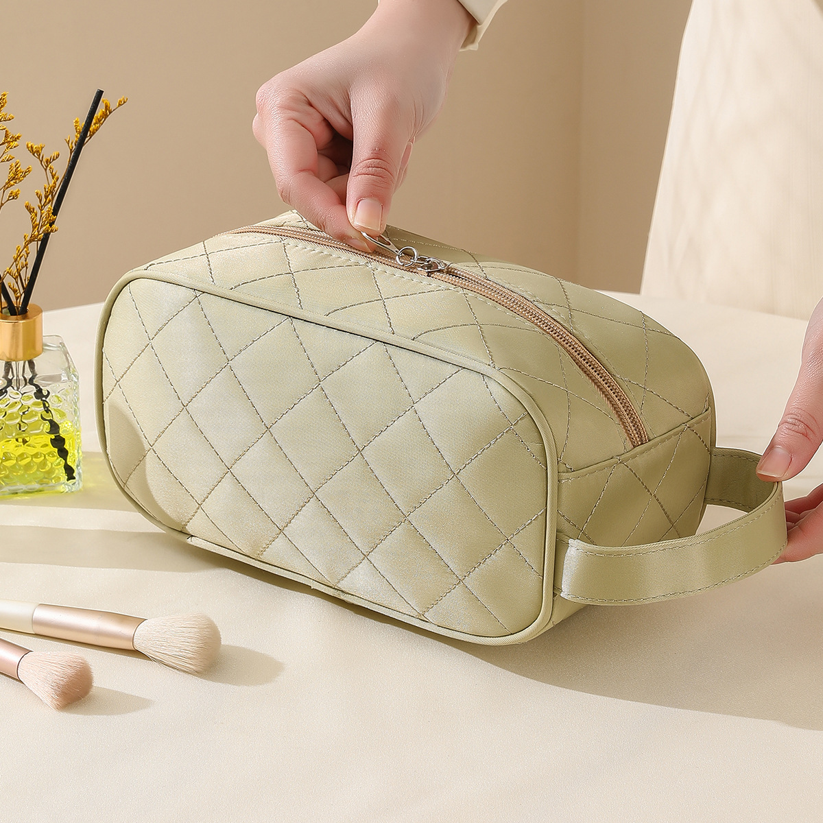2023 New Cosmetic Bag Rhombus Large Capacity Waterproof Storage Travel Nylon Wash Bag Multifunctional Cosmetic Case