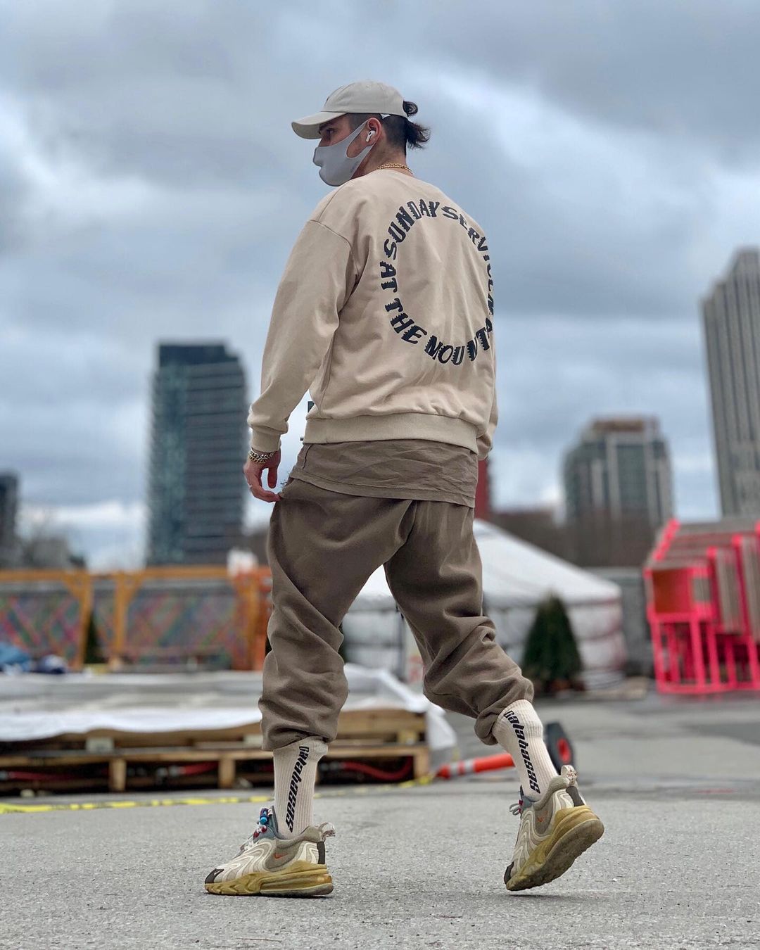 kanye west 刁爷同款街头宽松休闲运动裤搭配椰子神裤束脚裤男