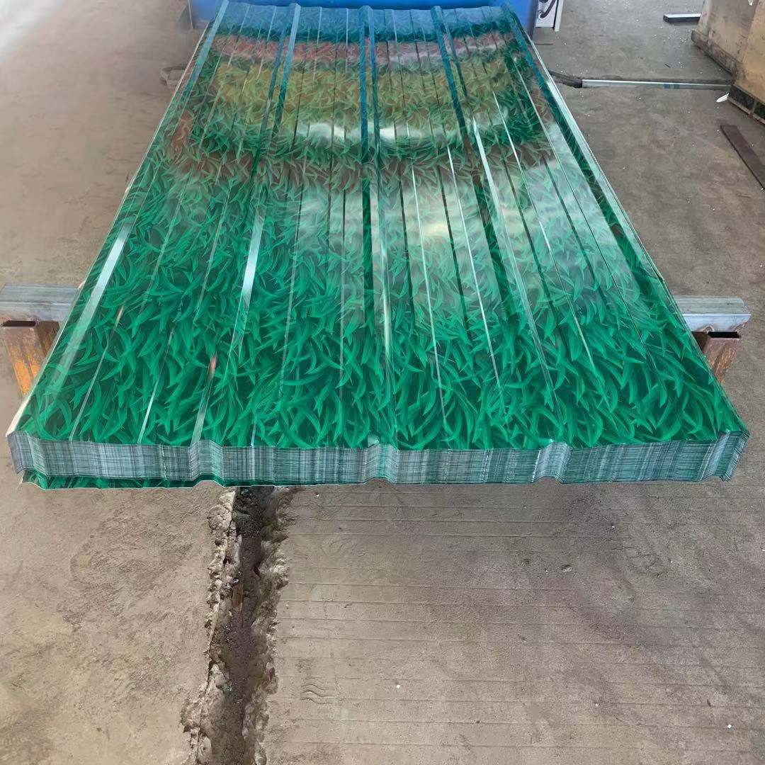 彩钢板彩钢瓦 瓦楞板彩色压型瓦小草绿工地围挡屋顶彩涂铁皮