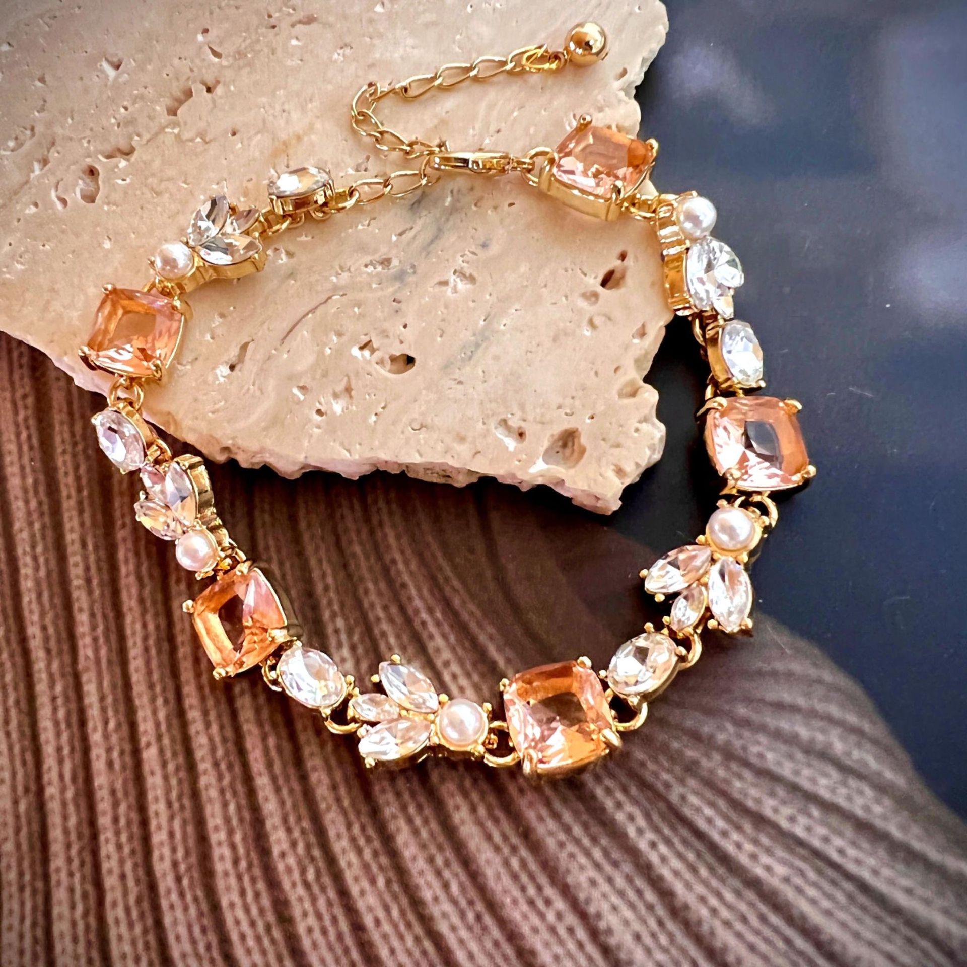 镶钻方糖气质百搭手链富贵小姐姐锆石可调节手链女小众时尚轻奢风