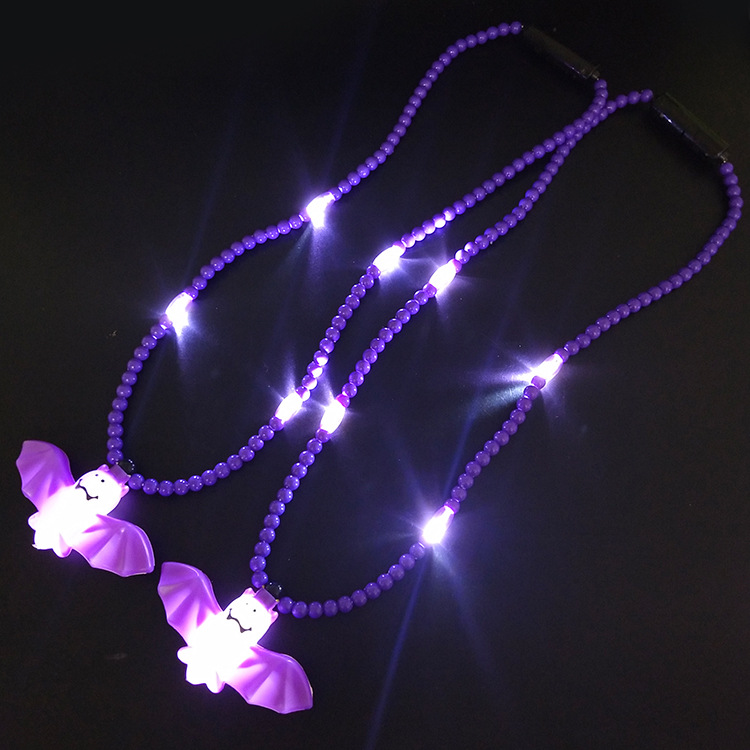 批发led发光万圣节项链 蝙蝠形状吊坠 led项链厂家 可设计吊坠