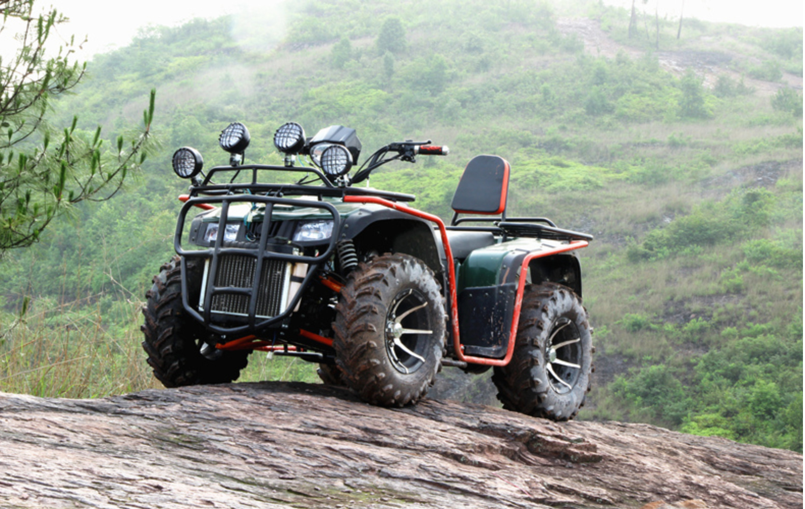 厂家直销四驱沙滩车四轮越野摩托车双人座龙鼎全地形车山地车atv