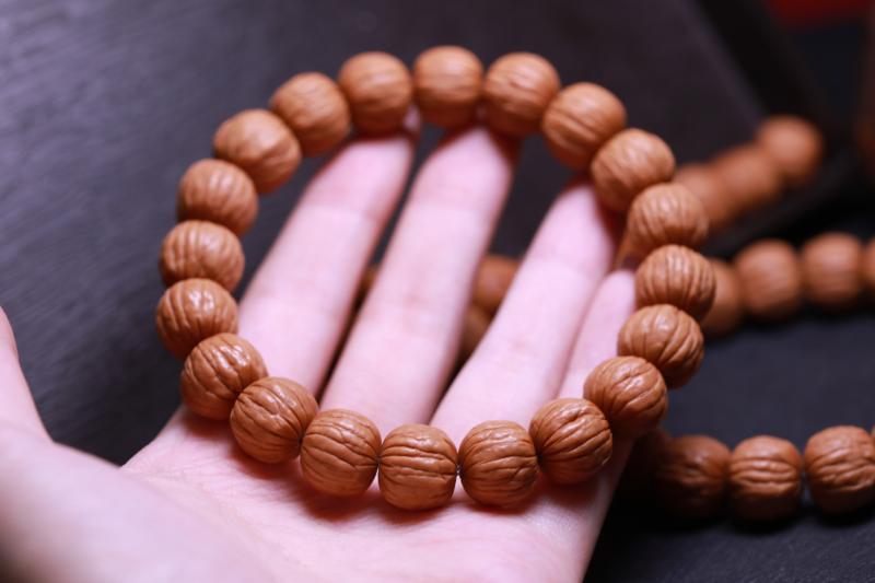 野生文玩老树小猴头核桃磨盘矮桩1.2老型1.1八棱正圆光珠手串手持