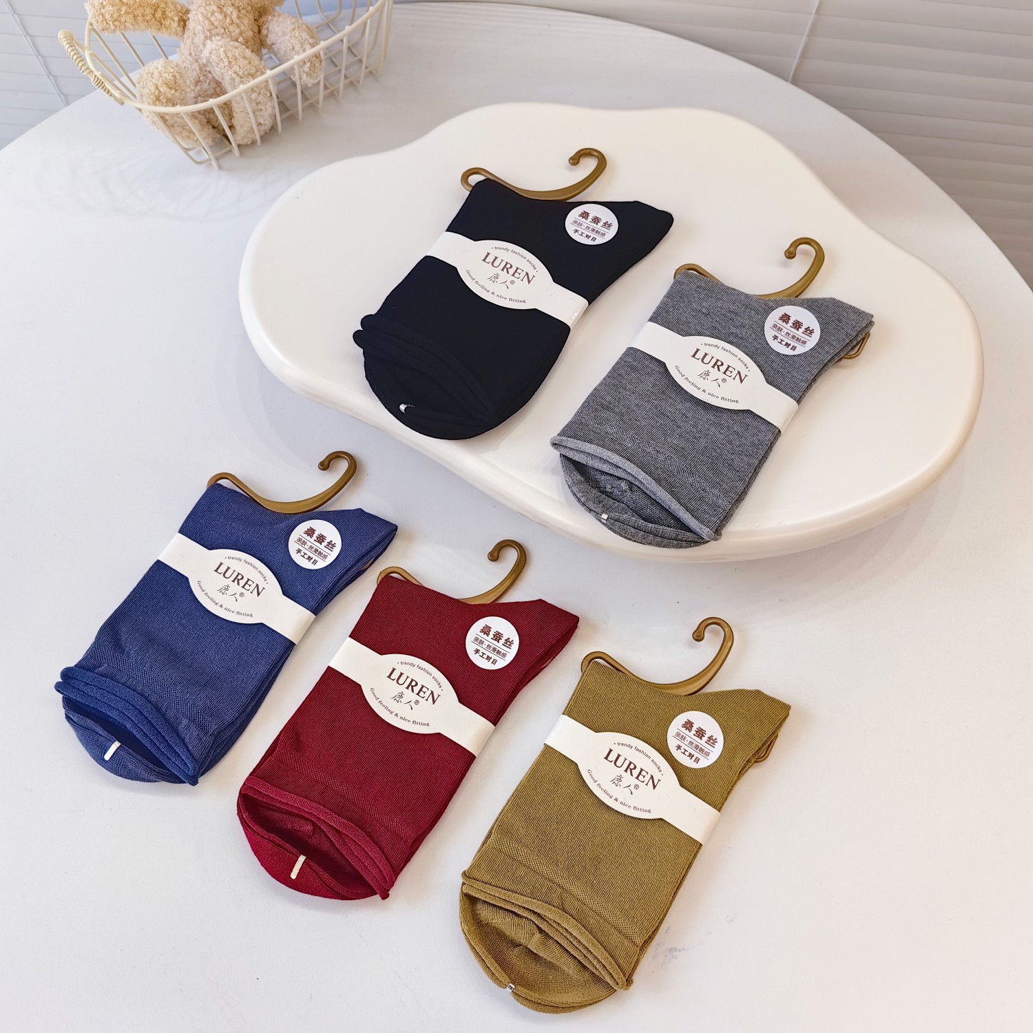 鹿人袜子女秋冬季新款纯色松口袜卷边女袜棉时尚运动袜桑蚕丝无骨