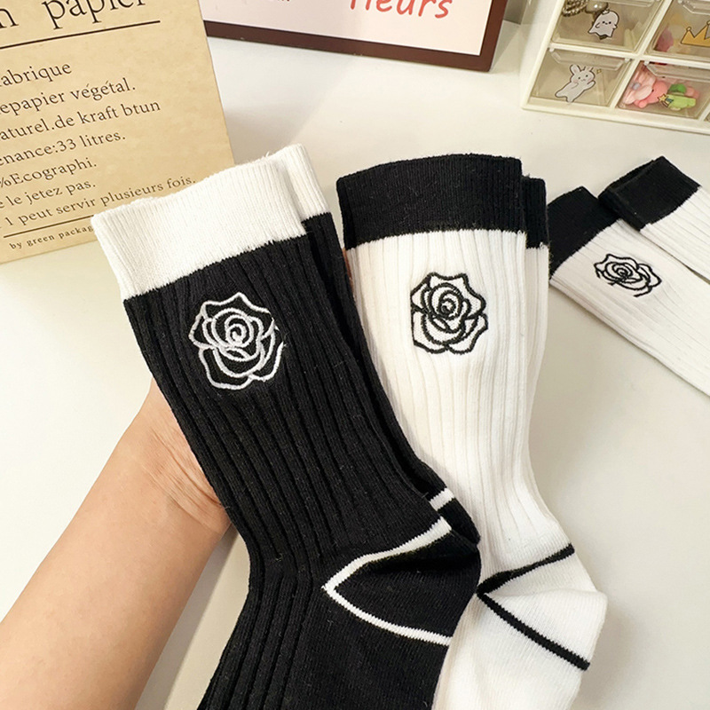 Tube Socks Women's Embroidered Flower Black and White Stockings New Online Red Cotton Autumn and Winter Warm-Keeping Socks Ins Trendy Cotton Socks