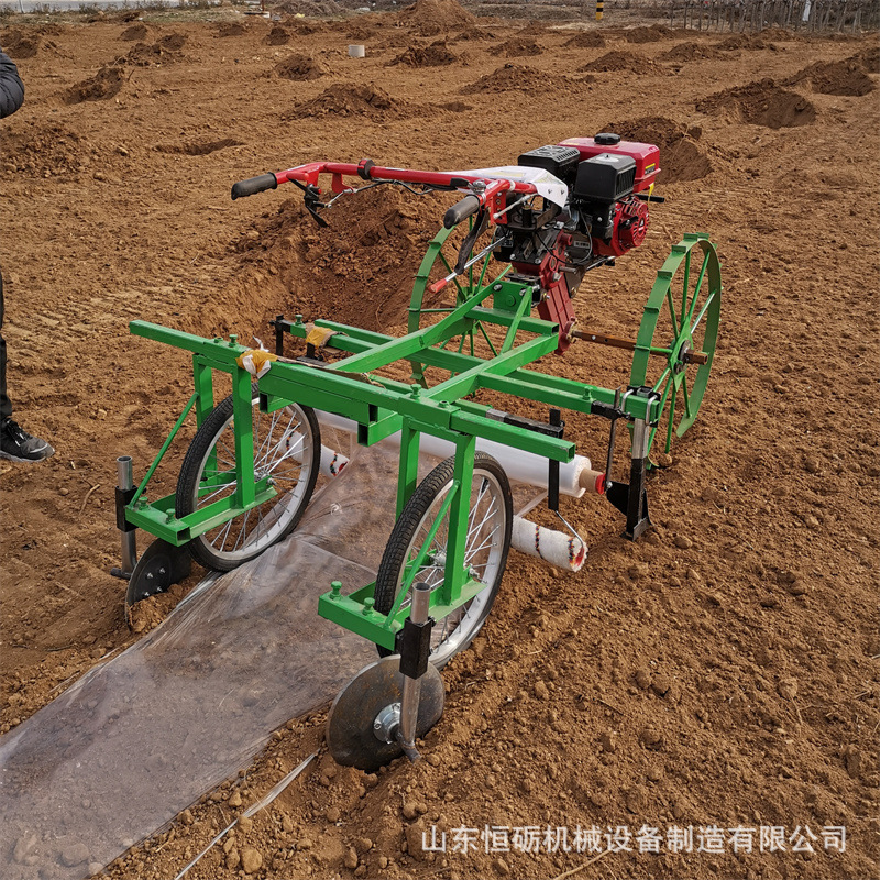 汽油烤烟喷药覆膜机 四轮带动铺膜机 小拱棚蔬菜盖膜机