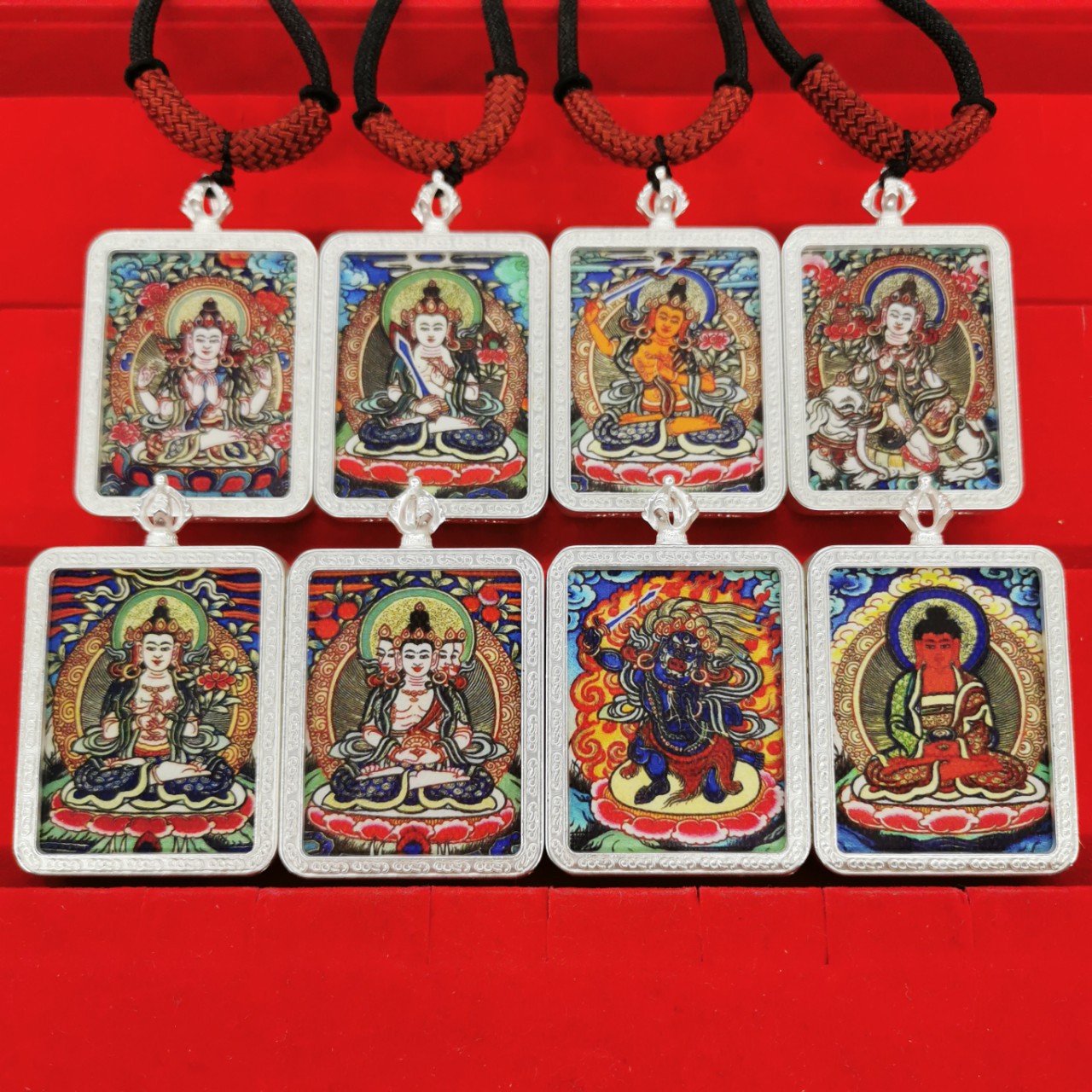 藏传佛教十二生肖本命佛八大守护神唐卡吊坠西藏小唐卡嘎乌盒挂坠