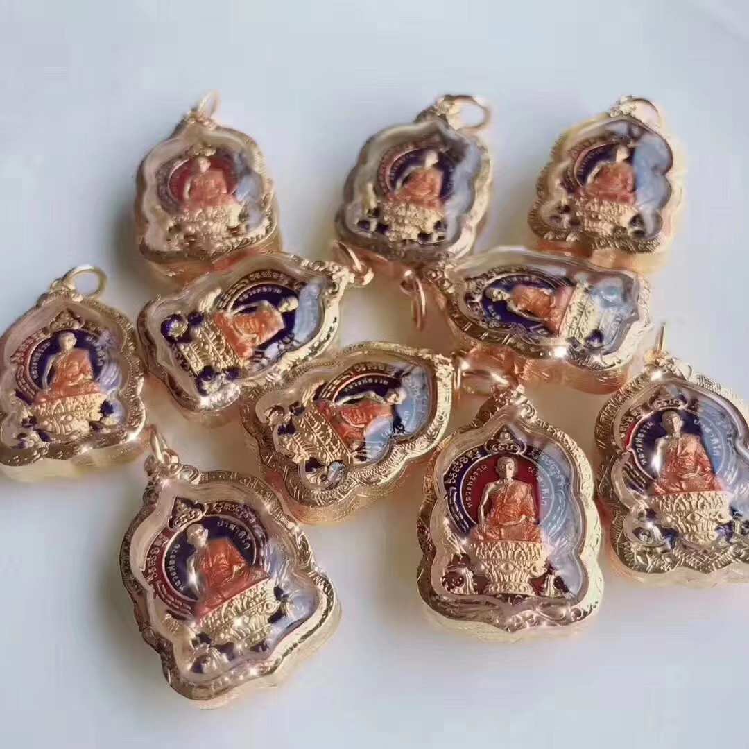 泰国佛牌 龙婆瑞 2561 十亿迷你自身像 纯金外壳