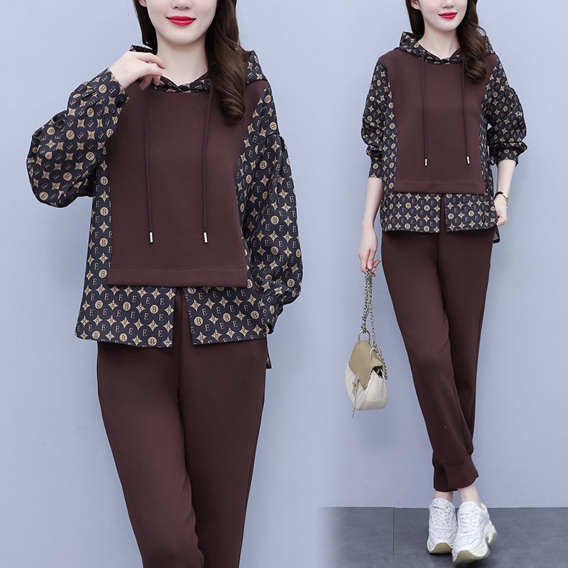 新款妈妈秋装洋气连帽上衣中年女装时尚两件套中老年运动套装女