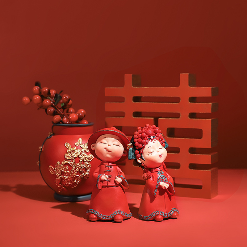 新中式结婚用品装饰树脂摆件喜结连理红色喜庆新郎新娘小人偶摆件