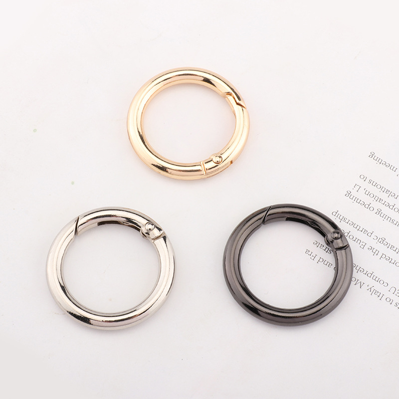Factory Direct Wholesale Spring Coil Zinc Alloy Opening Hanging Buckle Phone Stand Ring Keychain Clothing Ring Buckle Spring Fastener