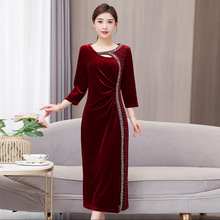 婆婆喜服金丝绒妈妈婚宴礼服裙子平时可穿高贵红色连衣裙秋季女装