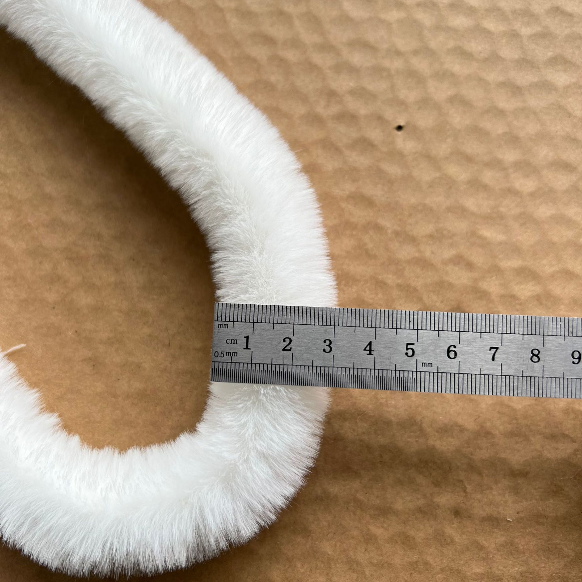 批发2公分仿獭兔毛条3cm仿兔毛帽条人造毛条童装旗袍汉服装饰辅料