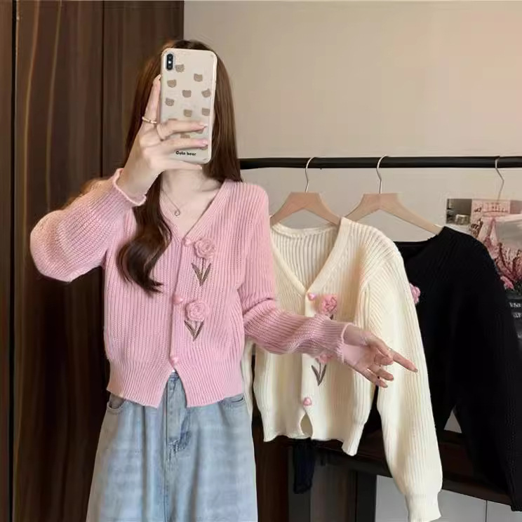 小香风刺绣花朵V领针织开衫女春季短款修身显瘦长袖东莞大朗上衣