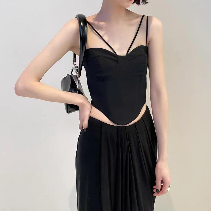 2022新款设计感性感纯欲黑色吊带女心机辣妹显瘦收腹抹胸背心外穿