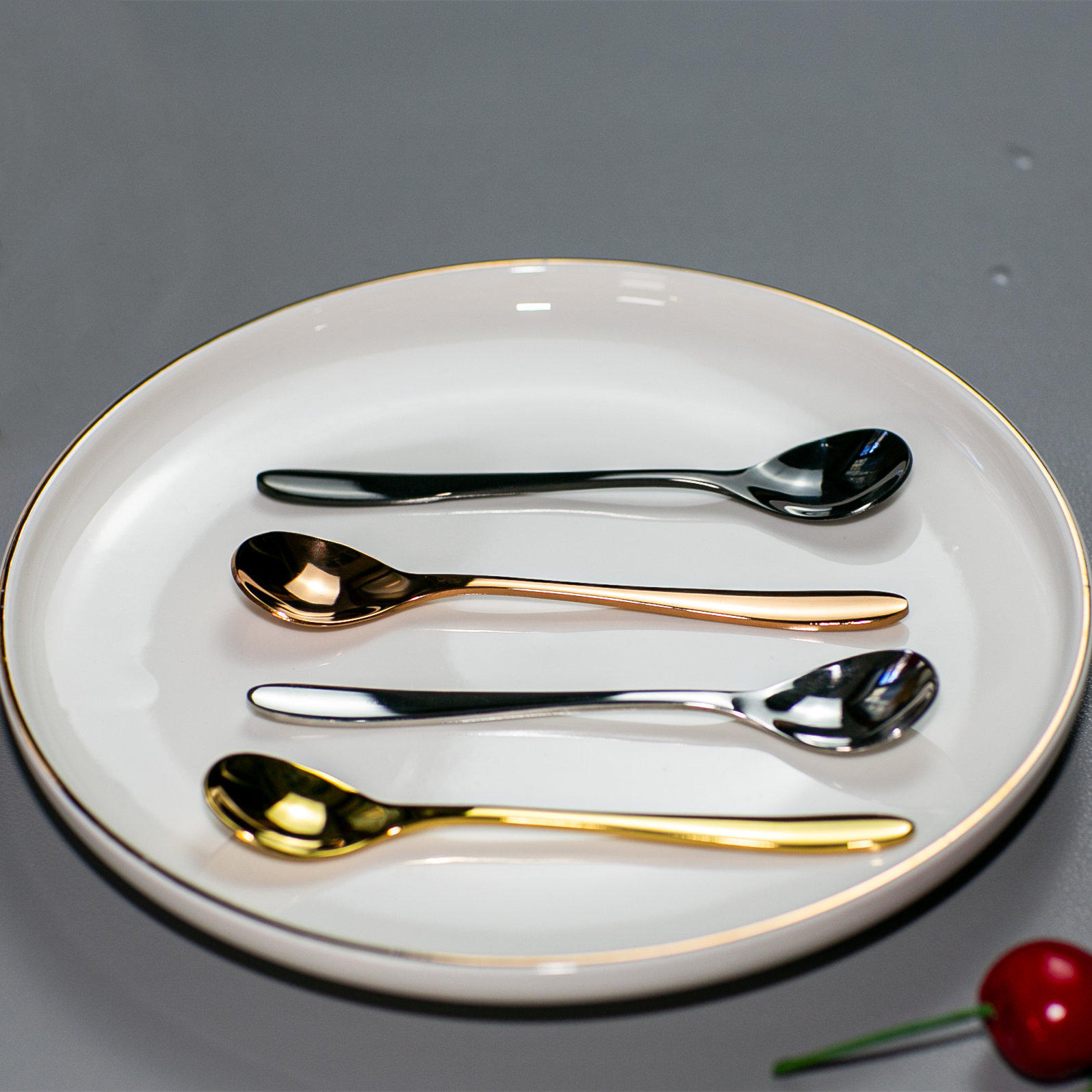 304不锈钢勺子镀钛小圆勺家用儿童餐勺调羹厨房调味勺甜品勺礼品