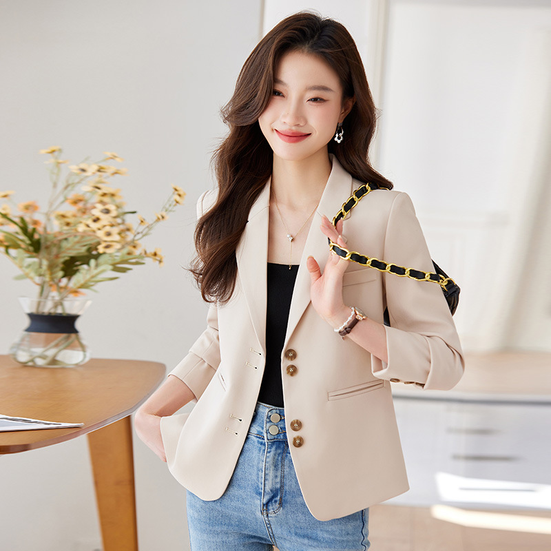 西装外套女2024新款春装今年流行气质韩版小个子女士休闲西服上衣
