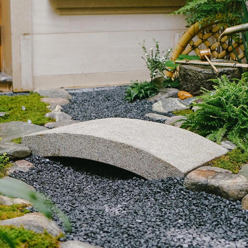 日式庭院石桥花园石钵流水景观汉白玉石桥石拱桥小石桥石雕石灯