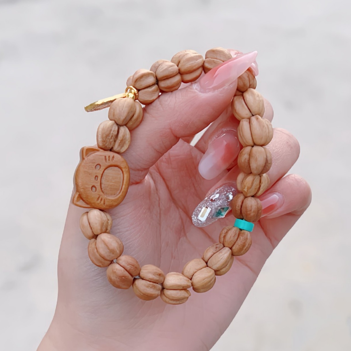 新款山楂核猫头手串个性小众大嘴猫头搭配小牌子时尚文玩情侣手串