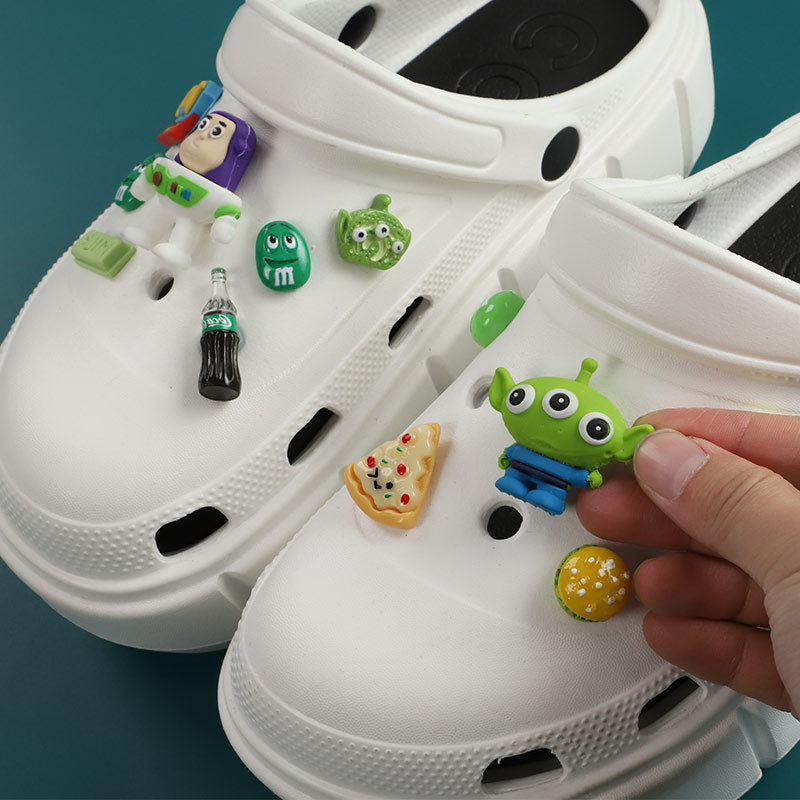 2022 New Fitting Hole Shoes Accessories Three-Dimensional Cartoon DIY Toy Story Shoe Buckle Detachable Accessories