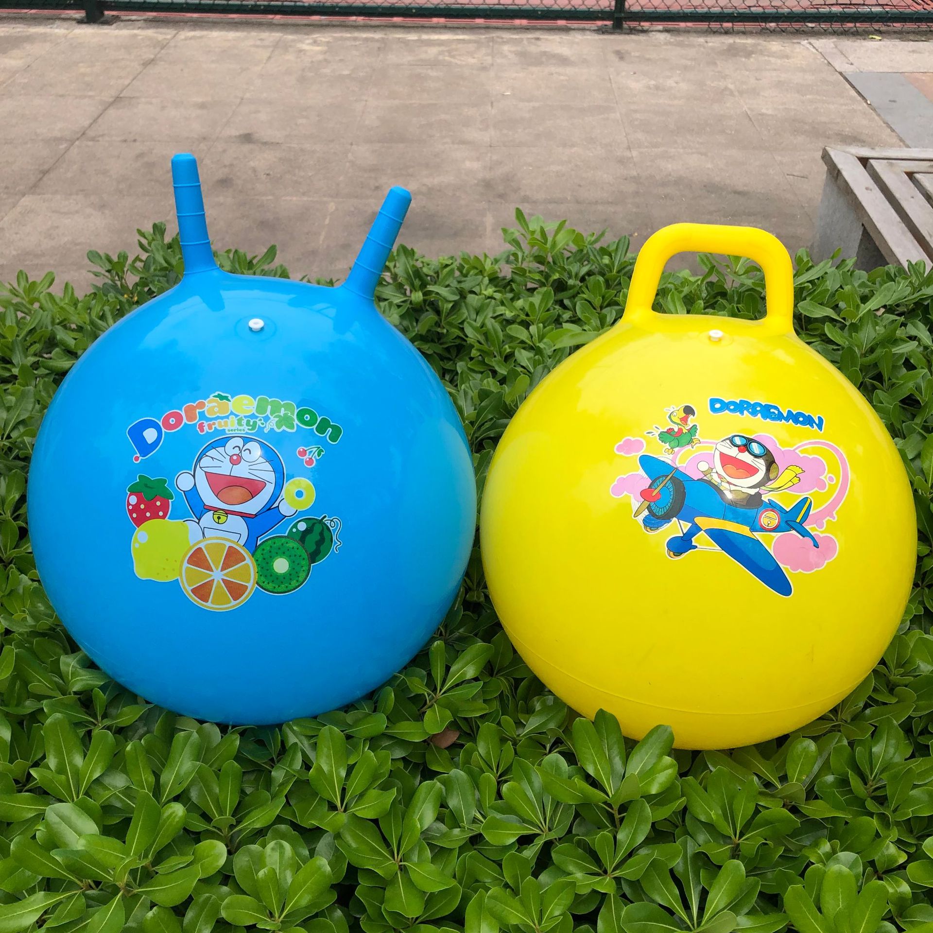 哆啦a梦正版授权幼儿园羊角球感统训练蹦跳跳球儿童充气玩具套装
