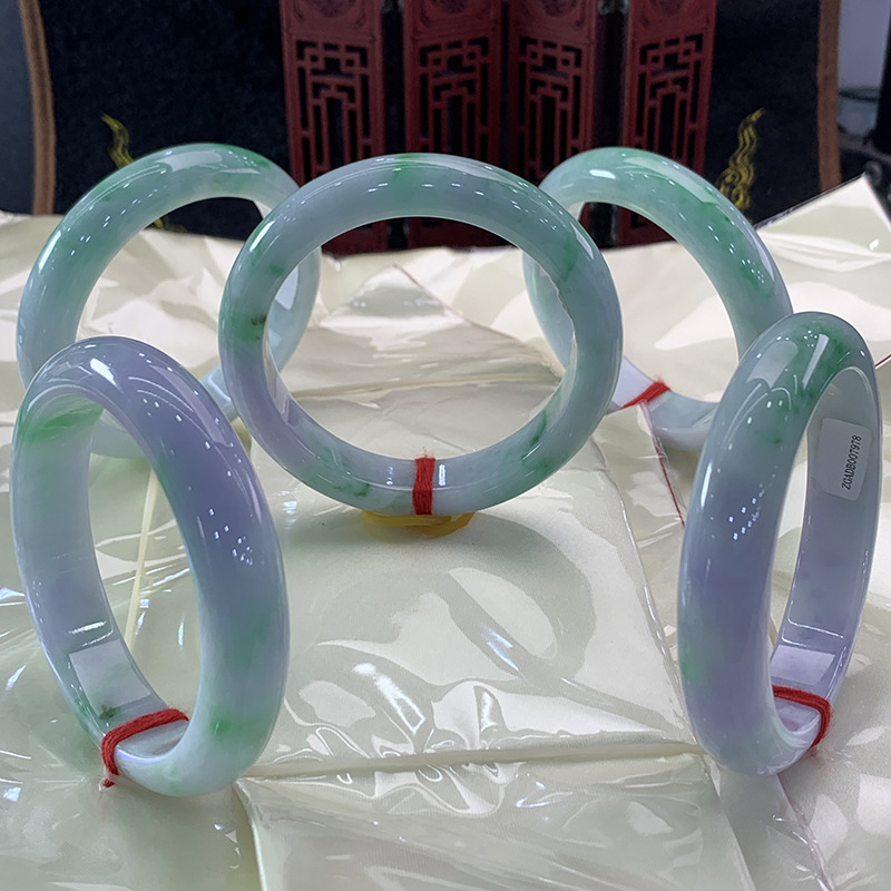 云南玉器厂家直供油绿紫罗兰老坑冰种双色翡翠手镯送妈妈女友饰品