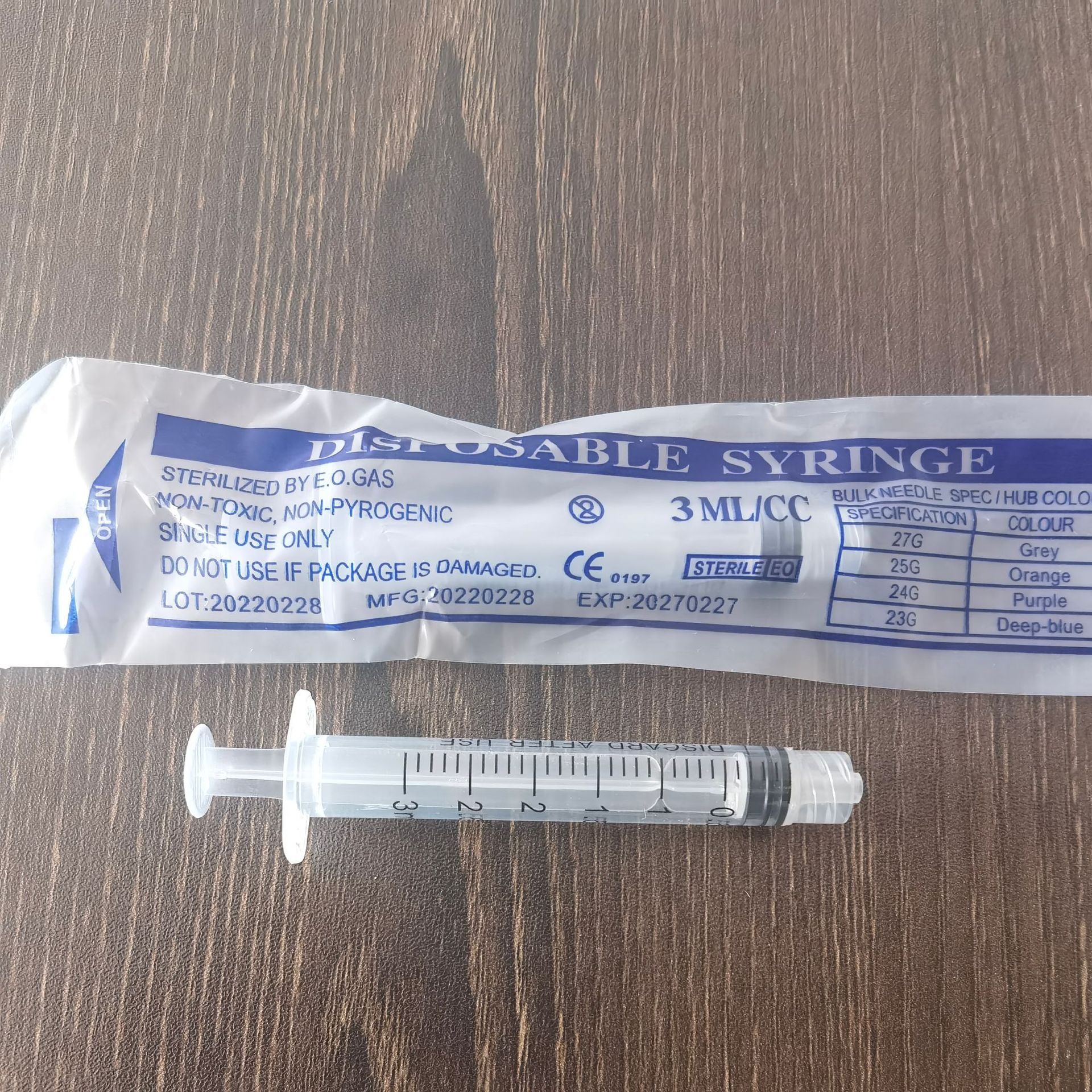 Cross-Border Plastic Disposable Syringe Syringe 1ml 2ml3ml 5ml 10ml 50ml Screw Syringe Veterinary