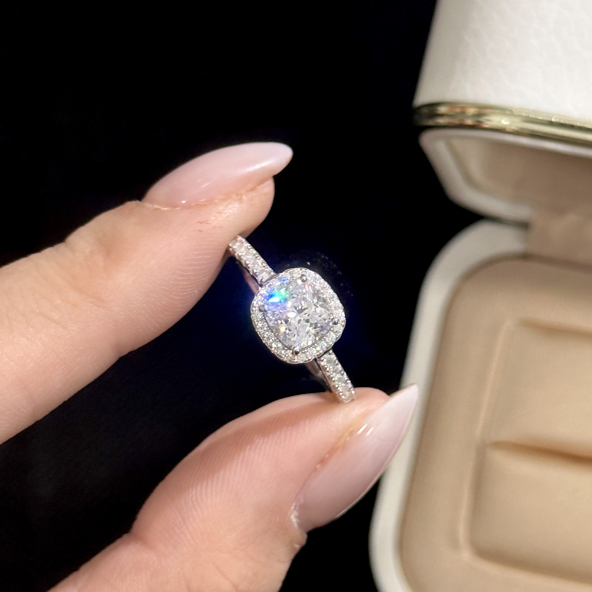 925 sterling silver方钻围镶一克拉钻戒婚戒钻石切割闪钻925戒指