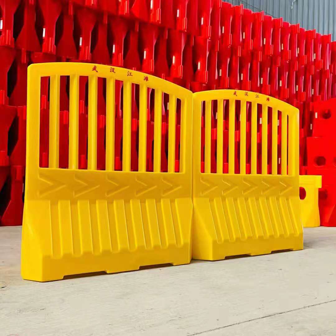8米围挡道路施工隔离墩