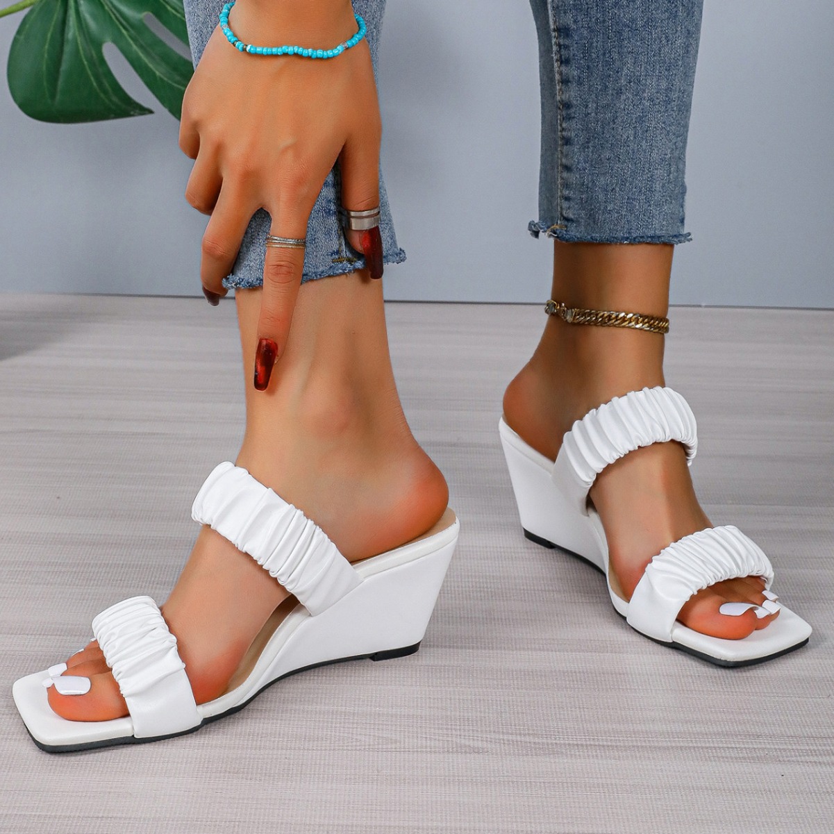 高档坡跟露趾凉鞋欧美时尚优雅百搭性感潮流甜美公主风软底拖鞋鞋