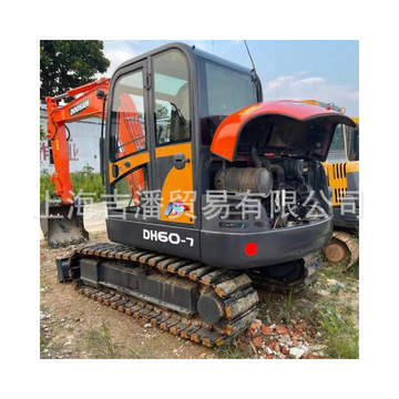 挖掘机外贸直销全国内销包运费6吨斗山dh60,现货多,库存充足.