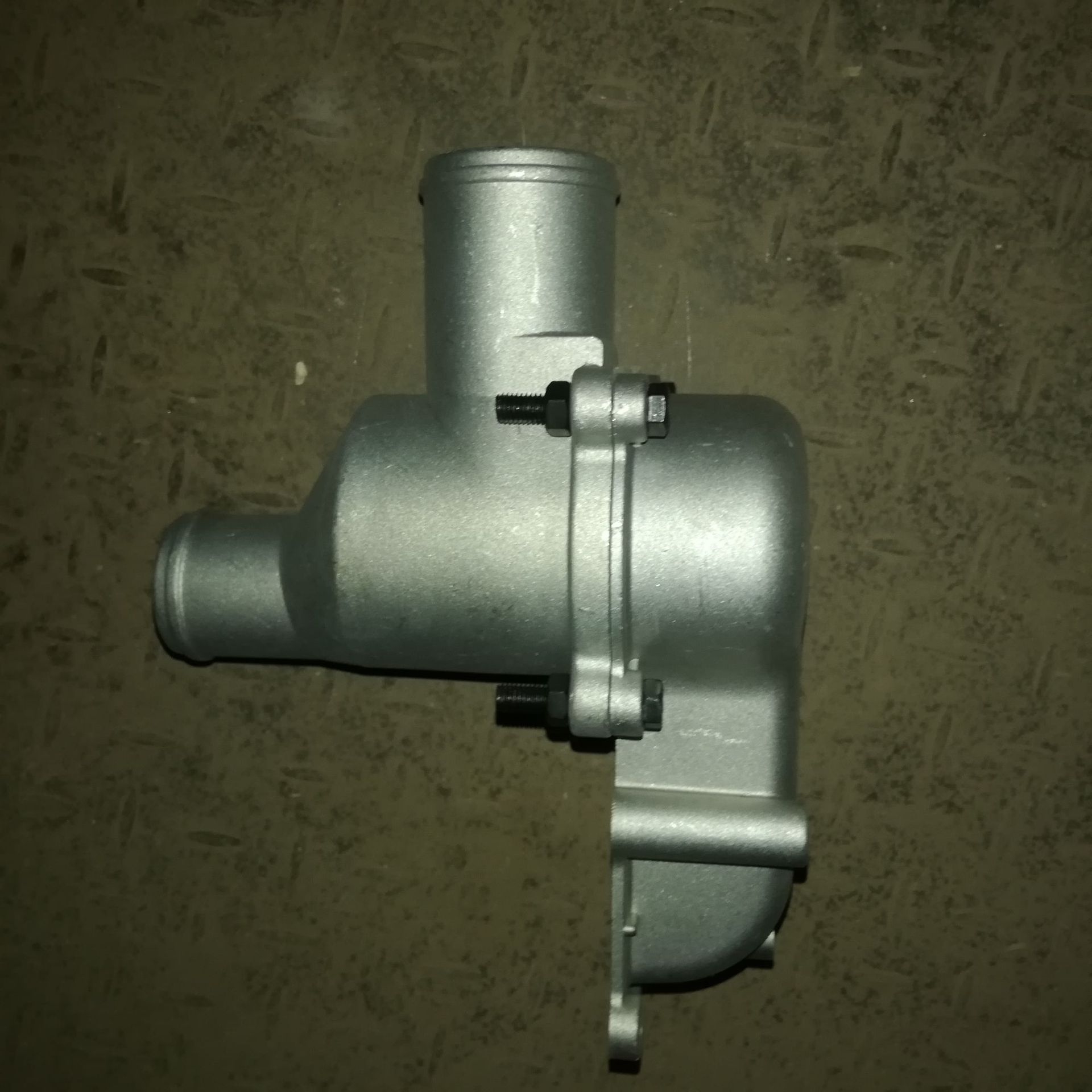 vg1047060005/1豪沃调温器总成71度 厂价批发零售重汽豪沃车配件